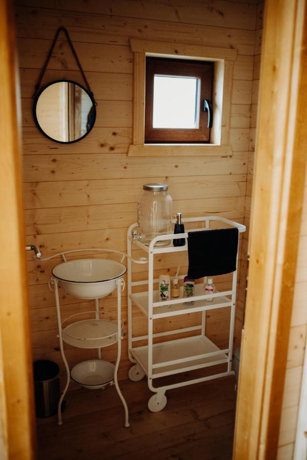 Střítež Treehome Tinyhouse מראה חיצוני תמונה